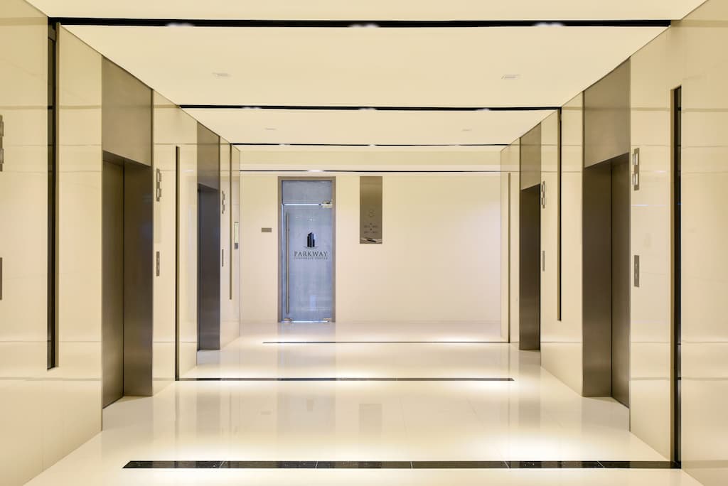Parkway Corporate Center - Alabang 写字楼